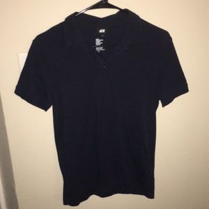 Small black H&M shirt